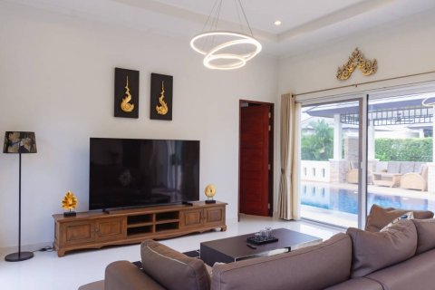 Villa in Hua Hin, Thailand 3 bedrooms № 125882 - photo 8