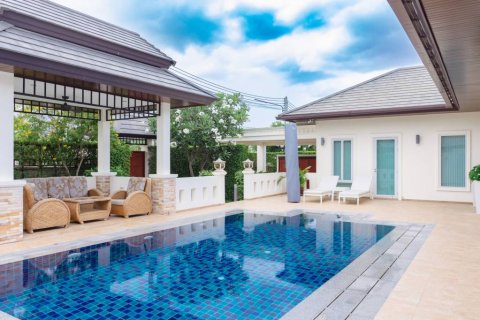 Villa in Hua Hin, Thailand 3 bedrooms № 125882 - photo 1