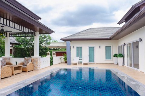 Villa in Hua Hin, Thailand 3 bedrooms № 125882 - photo 2