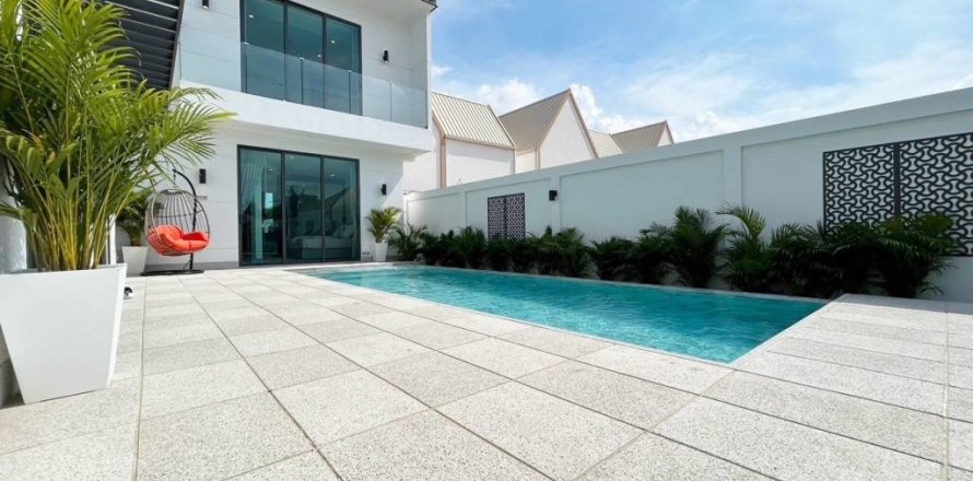 Villa in Bang Lamung, Thailand 4 bedrooms № 124659