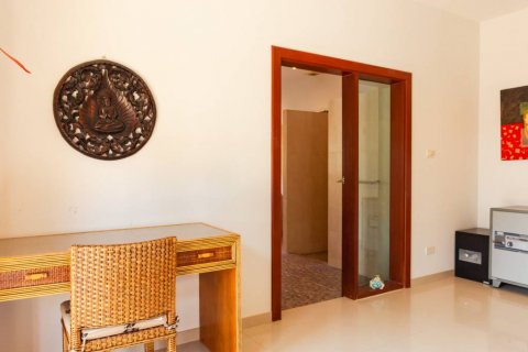 Вилла в Хуа Хине, Таиланд с 5 спальнями  № 124657 - фото 3