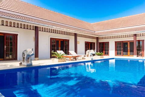 Вилла в Хуа Хине, Таиланд с 5 спальнями  № 124657 - фото 2