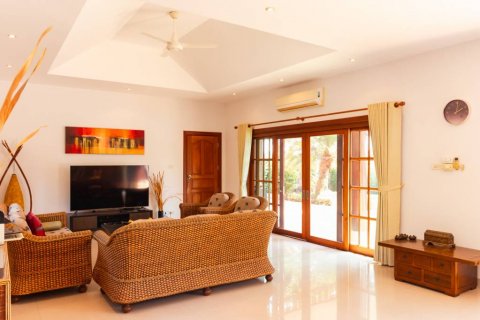 Вилла в Хуа Хине, Таиланд с 5 спальнями  № 124657 - фото 7