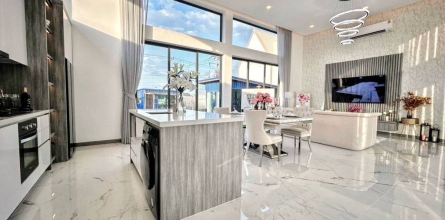 Вилла в Банг Ламунге, Таиланд с 3 спальнями № 124656