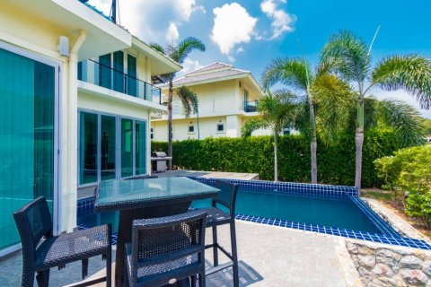 Вилла в Хуа Хине, Таиланд с 4 спальнями  № 85736 - фото 3