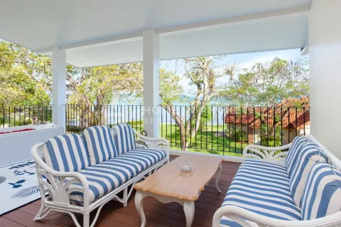 Condo in Rawai, Thailand, 2 bedrooms  № 132043 - photo 1