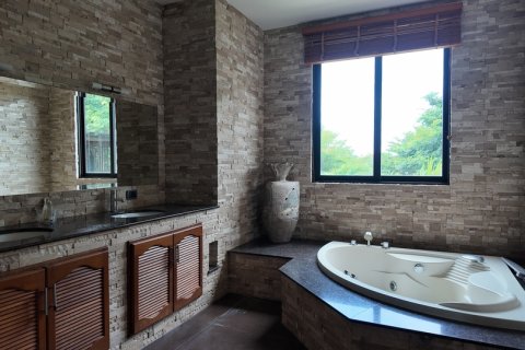 Villa in Pattaya, Thailand 6 bedrooms № 130467 - photo 17