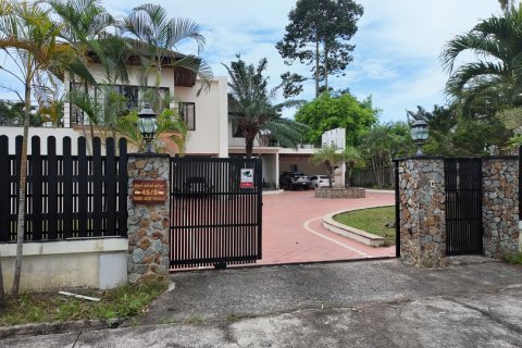 Villa in Pattaya, Thailand 6 bedrooms № 130467 - photo 28