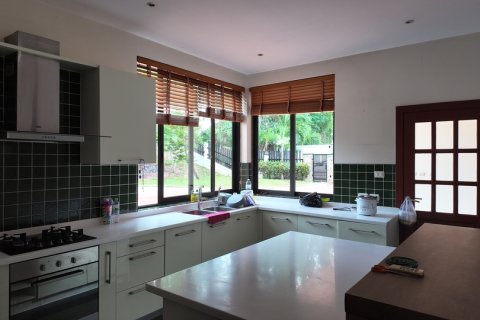 Villa in Pattaya, Thailand 6 bedrooms № 130467 - photo 7
