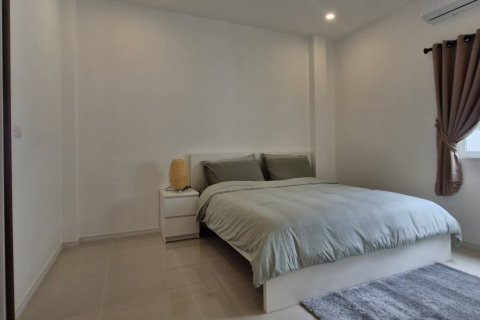 Villa in Pattaya, Thailand 3 bedrooms № 130468 - photo 8