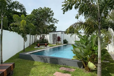 Villa in Pattaya, Thailand 3 bedrooms № 130468 - photo 2