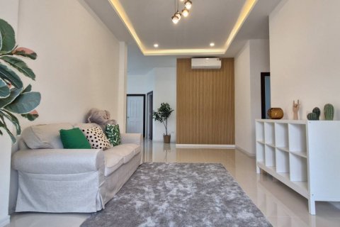 Villa in Pattaya, Thailand 3 bedrooms № 130468 - photo 11