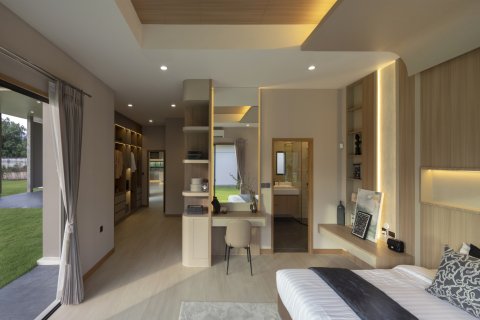 Villa in Pattaya, Thailand 4 bedrooms № 130464 - photo 13