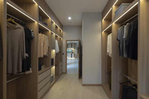 Villa in Pattaya, Thailand 4 bedrooms № 130464 - photo 15