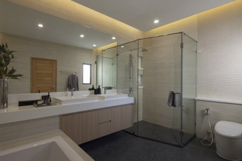Villa in Pattaya, Thailand 4 bedrooms № 130464 - photo 12