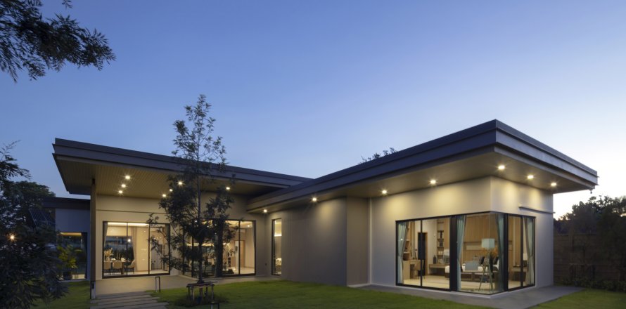 Villa in Pattaya, Thailand 4 bedrooms № 130464