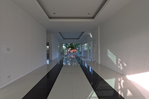 Вилла в Паттайе, Таиланд с 3 спальнями № 130463 - фото 12