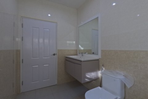 Вилла в Паттайе, Таиланд с 3 спальнями № 130463 - фото 25