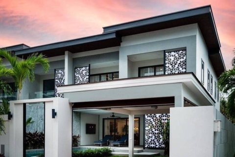 Villa in Pattaya, Thailand 5 Schlafzimmer № 130462