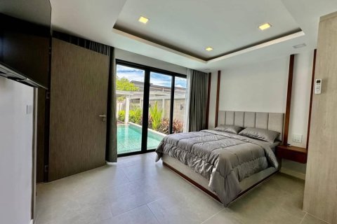 Villa in Pattaya, Thailand 5 bedrooms № 130462 - photo 3
