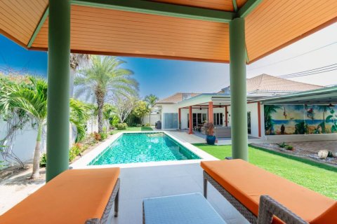 Вилла в Хуа Хине, Таиланд с 4 спальнями № 120357 - фото 5