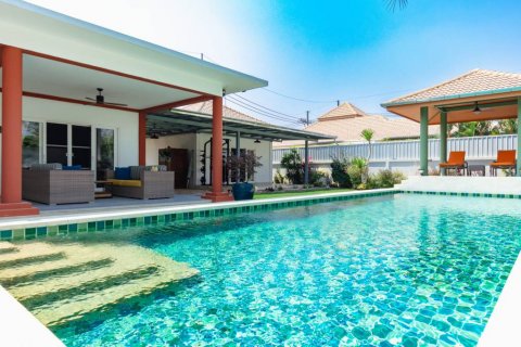 Вилла в Хуа Хине, Таиланд с 4 спальнями № 120357 - фото 1