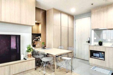 Кондоминиум с 2 спальнями в Чатучаке, Бангкок, Таиланд № 120353 - фото 3