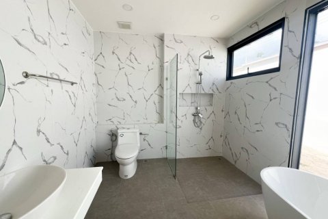 Villa in Ko Samui, Thailand 3 bedrooms № 120355 - photo 10