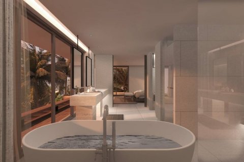 Villa in Surat Thani, Thailand 4 bedrooms № 124531 - photo 8