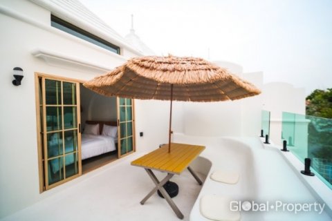 House in Pattaya, Thailand 3 bedrooms № 126576 - photo 5