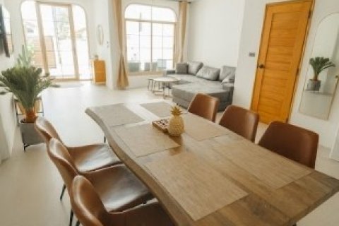 House in Pattaya, Thailand 3 bedrooms № 126576 - photo 10