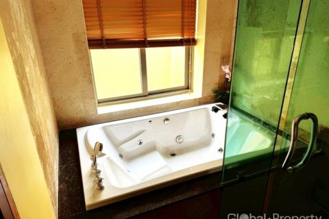 Дом в Паттайе, Таиланд с 5 спальнями  № 126577 - фото 12