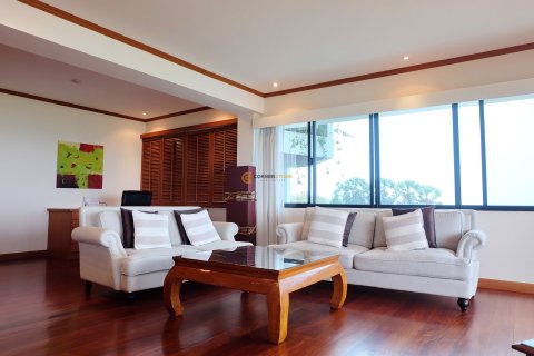 Студия в кондо в Паттайе, Таиланд № 120467 - фото 2