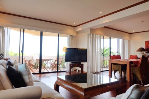 Студия в кондо в Паттайе, Таиланд № 120467 - фото 1