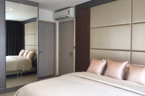 Кондоминиум с 2 спальнями в Бангкоке, Таиланд № 144020 - фото 9