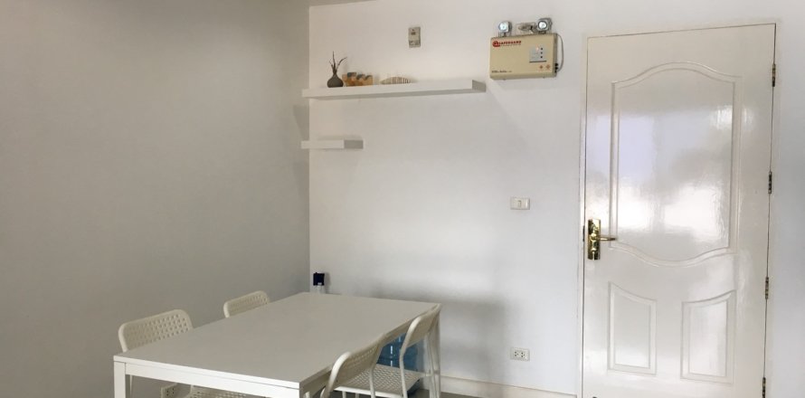 Condo in Bangkok, Thailand, 2 bedrooms  № 144015