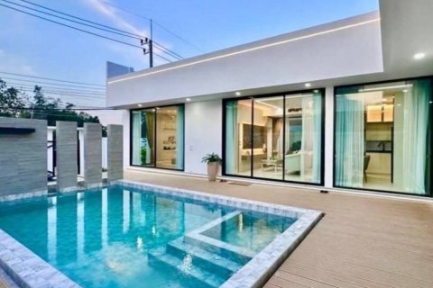 Villa in Pattaya, Thailand 3 bedrooms № 86695 - photo 1
