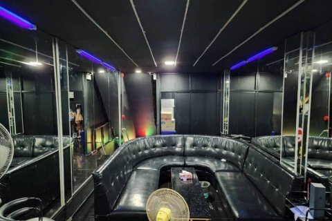 Commercial property in Pattaya, Thailand 200 sq.m. № 86699 - photo 1