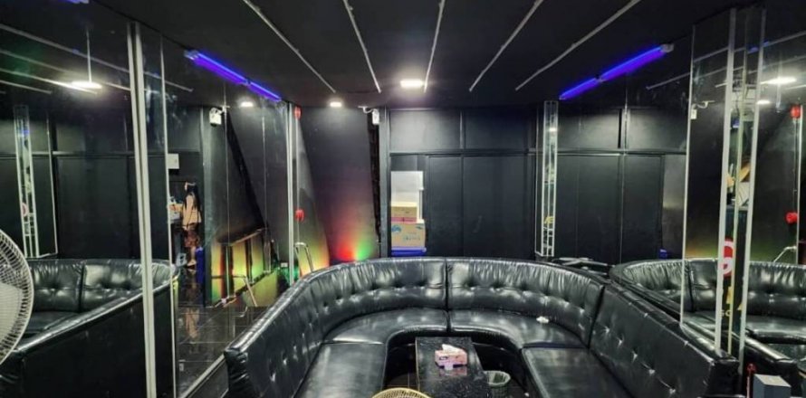 Commercial property in Pattaya, Thailand 200 sq.m. № 86699