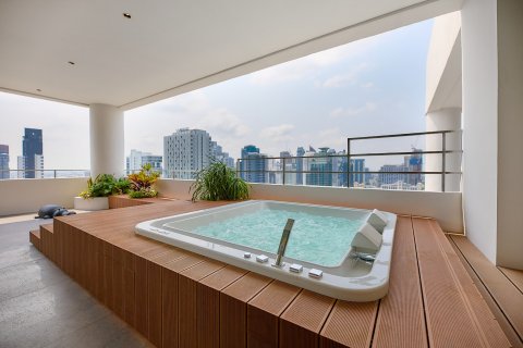 Кондоминиум с 3 спальнями в Бангкоке, Таиланд № 124889 - фото 19