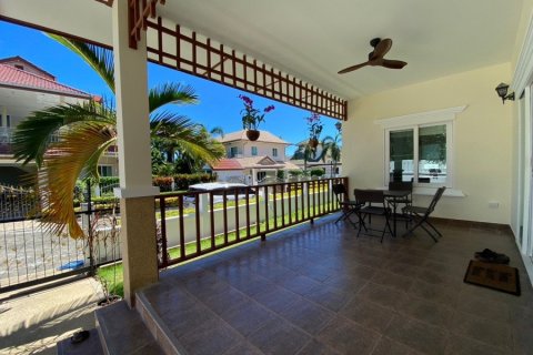 House in Hua Hin, Thailand 3 bedrooms № 125164 - photo 2