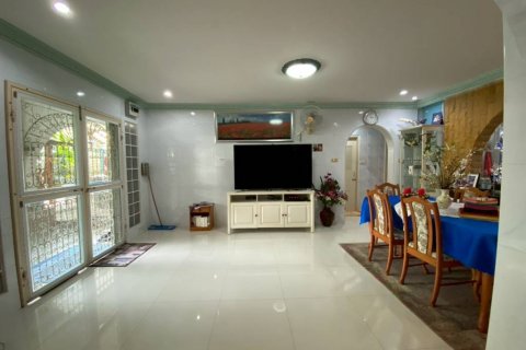 Maison à Sattahip, Thaïlande 4 chambres № 124477 - photo 5