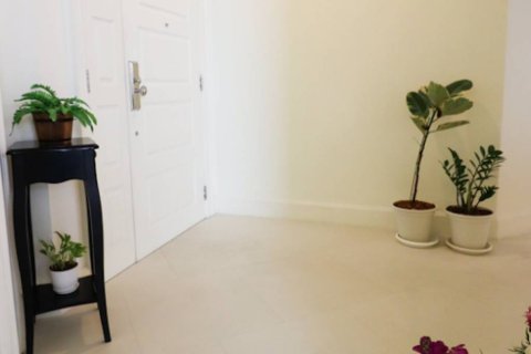 Condo à Bangkok, Thaïlande, 2 chambres  № 124480 - photo 10