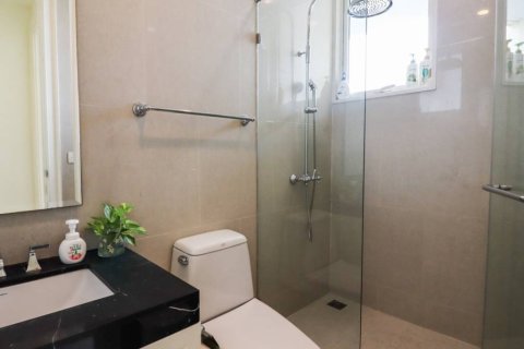 Condo à Bangkok, Thaïlande, 2 chambres  № 124480 - photo 9