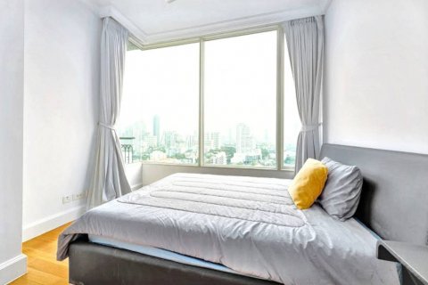 Condo in Bangkok, Thailand, 2 bedrooms  № 124480 - photo 10