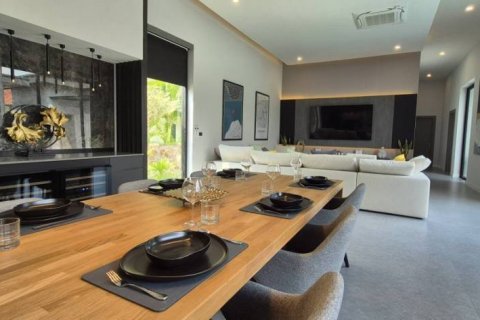 Вилла в Паттайе, Таиланд с 4 спальнями  № 119820 - фото 2