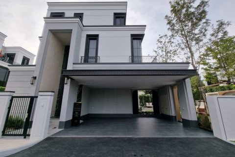 House in Saphan Sung, Bangkok, Thailand 4 bedrooms № 119819 - photo 1