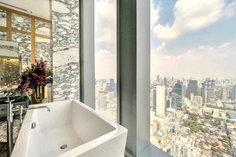 Condo in Bangkok, Thailand, 4 bedrooms № 119825 - photo 8