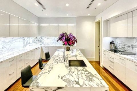 Condo in Bangkok, Thailand, 4 bedrooms № 119825 - photo 5