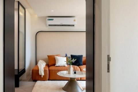 Condo in Watthana, Bangkok, Thailand, 3 bedrooms  № 123949 - photo 10